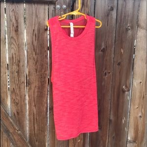 Lululemon pink shirt